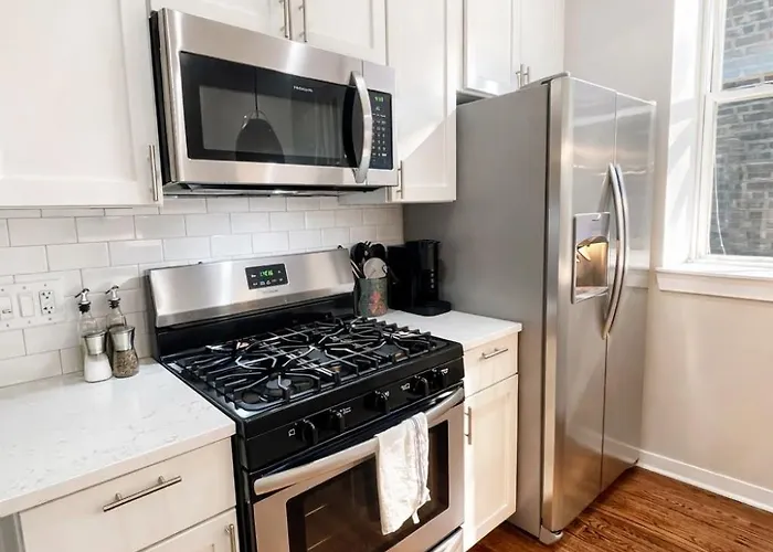 Flexhome West Town - Spacious 2br Duplex - Sleeps 8 Appartement