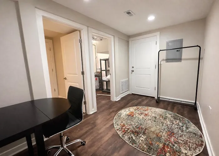 Flexhome West Town - Spacious 2br Duplex - Sleeps 8 * Chicago