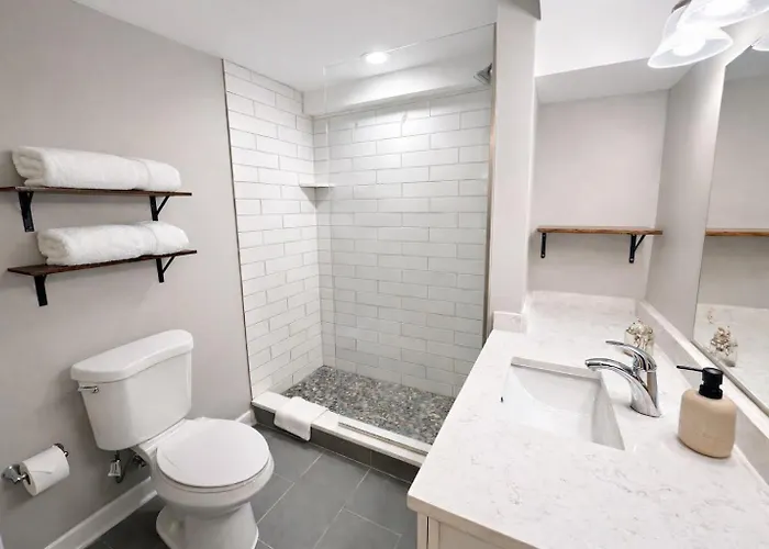 Flexhome West Town - Spacious 2br Duplex - Sleeps 8 Appartement *