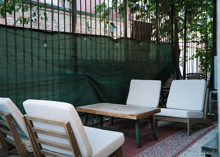 Flexhome West Town - Spacious 2br Duplex - Sleeps 8